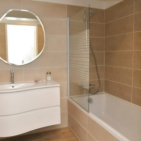 103 - La Pepite - 2 Chambres, Climatisation, Wifi, 6 Pers *